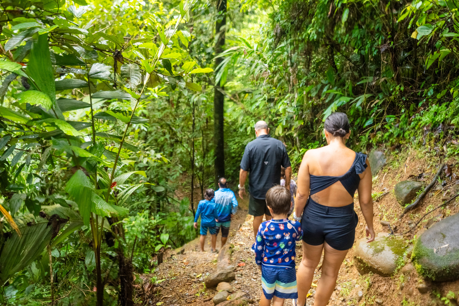 conservation hikes at Costa Rica