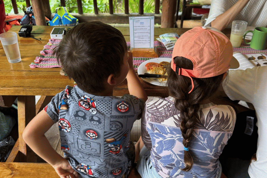 family tips for dining in Rios Lodge